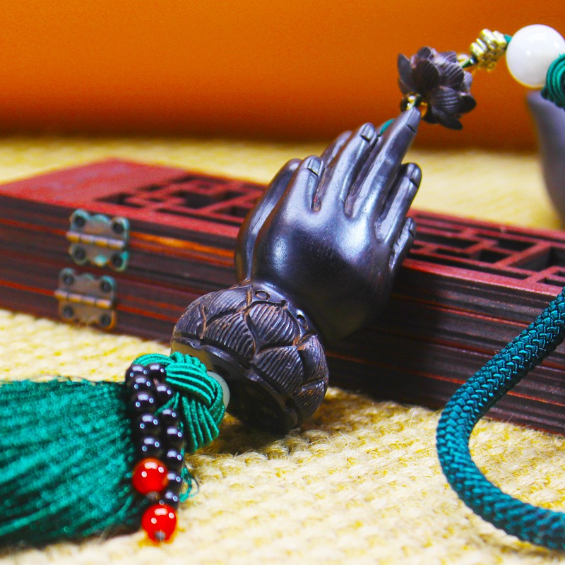 day-treo-o-to-phong-thuy-kien-that-tam-hiep-chuong