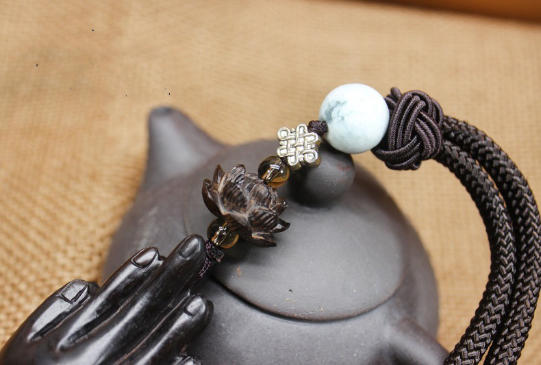 day-treo-o-to-phong-thuy-kien-that-tam-hiep-chuong