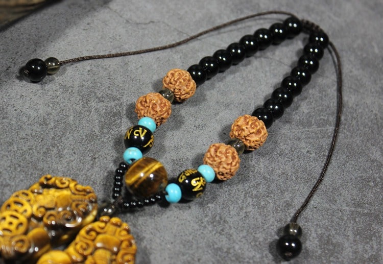 day treo oto ty huu phong thuy