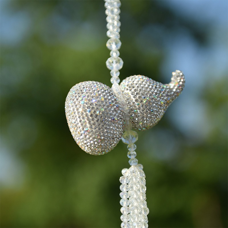 day-treo-phong-thuy-xe-hoi-bau-ho-lo-nam-da