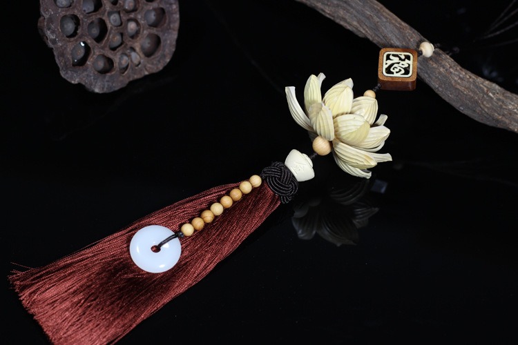 day treo xe o to chu phuc ngo lien hoa