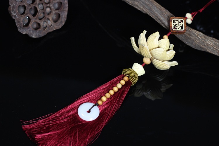 day treo xe o to chu phuc ngo lien hoa