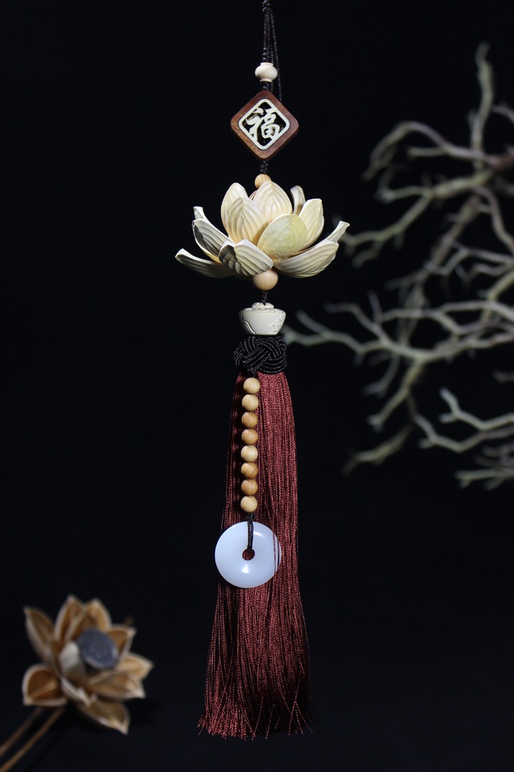 day treo xe o to chu phuc ngo lien hoa