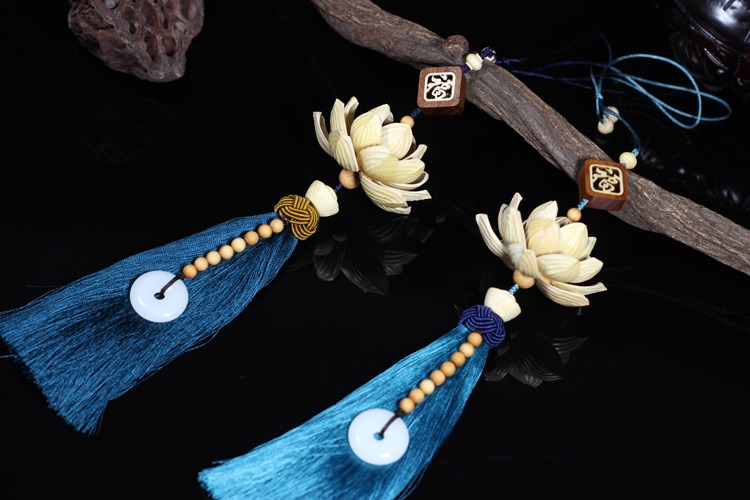 day treo xe o to chu phuc ngo lien hoa