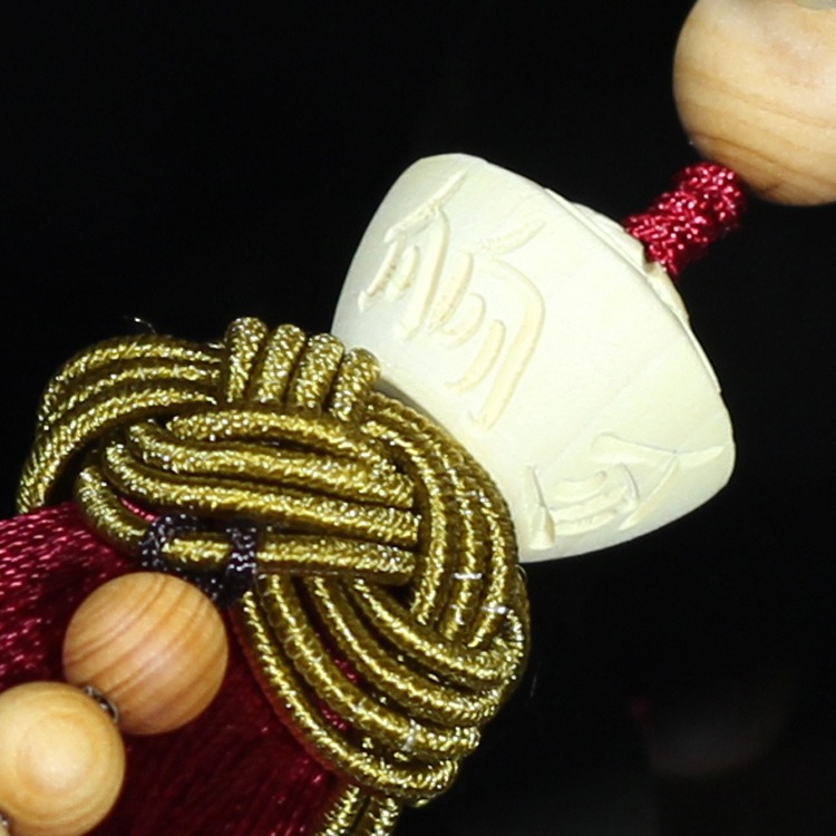 day treo xe o to chu phuc ngo lien hoa