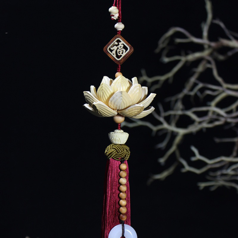 day treo xe o to chu phuc ngo lien hoa