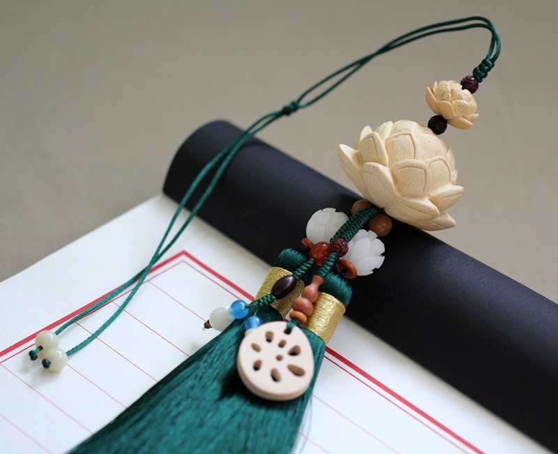 day treo xe o to hinh lien hoa