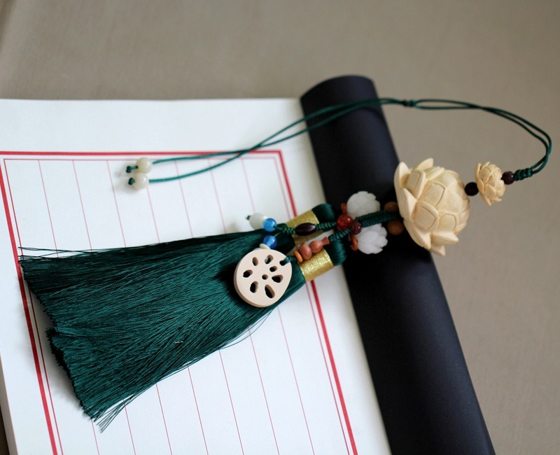 day treo xe o to hinh lien hoa