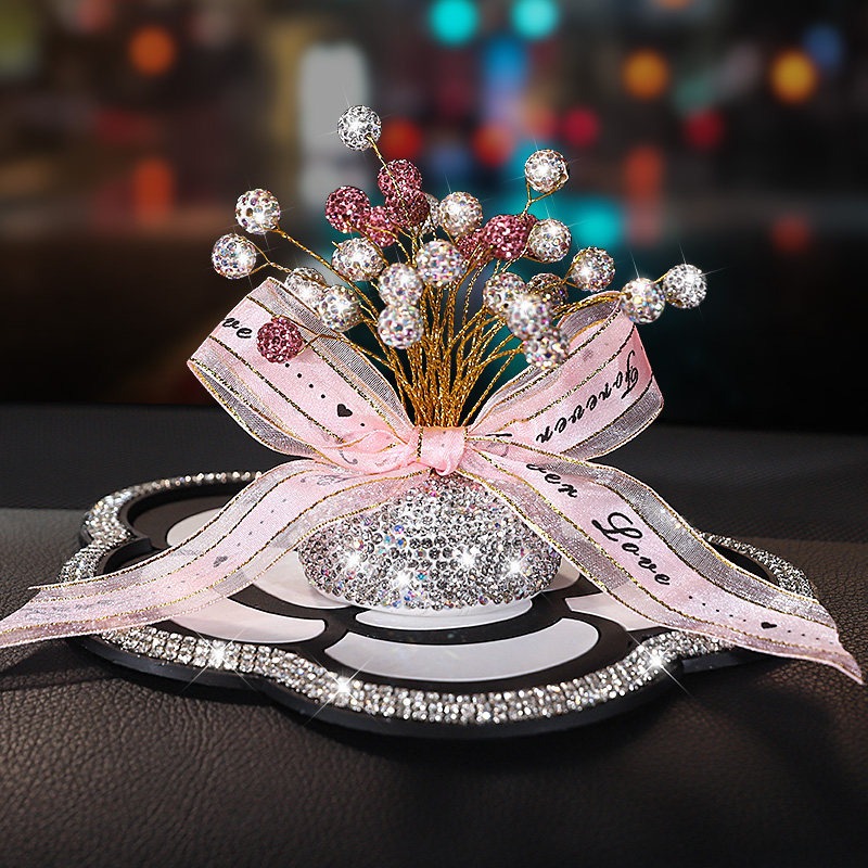 do trang tri xe hoi dep