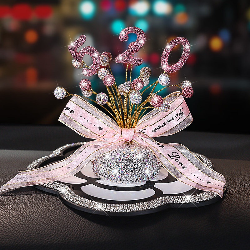 do trang tri xe hoi dep