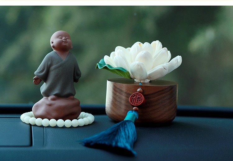 tuong phat ben dai sen de oto