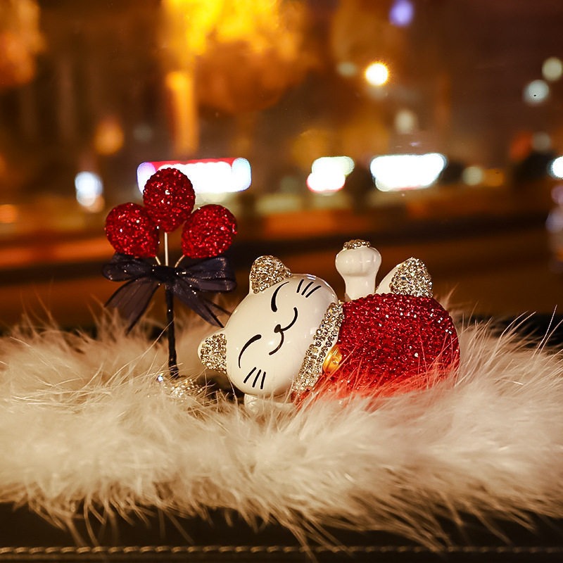 do-trang-tri-xe-oto-meo-may-man