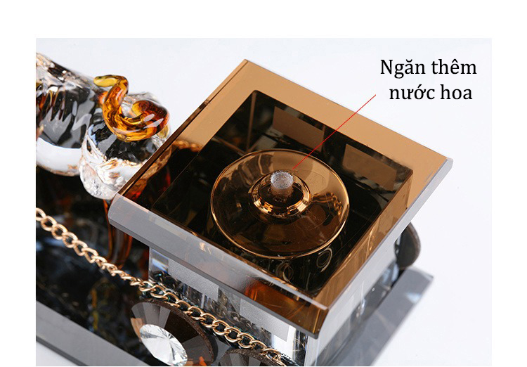 do-trang-tri-xe-oto-ngua-phong-thuy