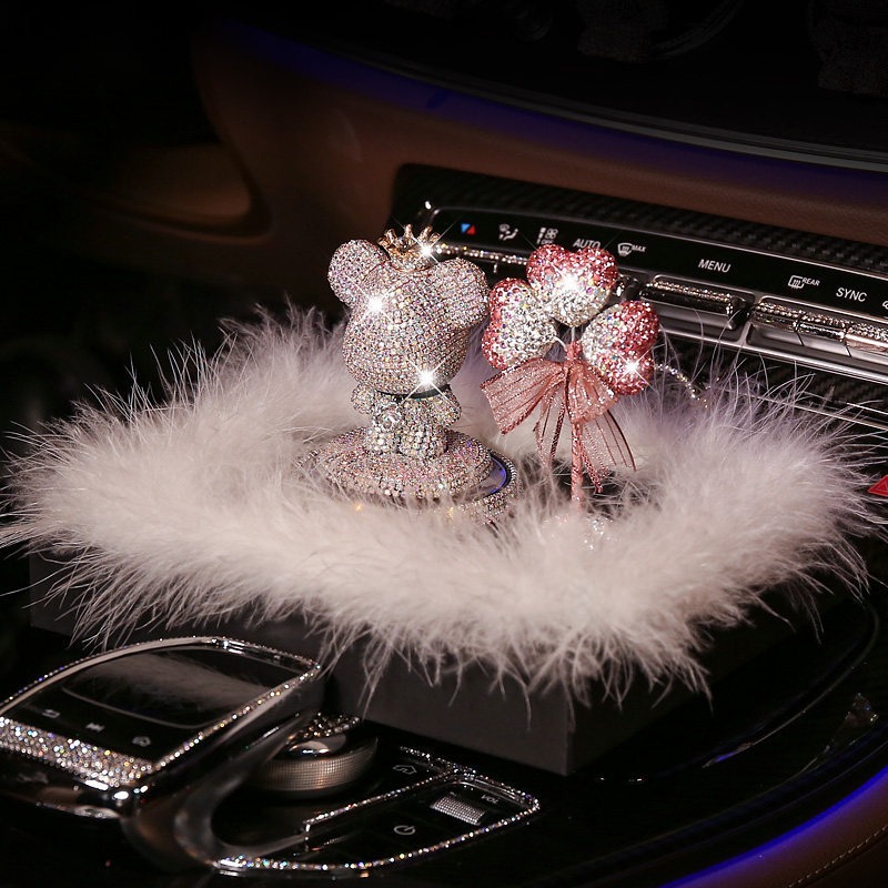 Gấu Bearbrick nạm đá kết hợp hoa xe hơi