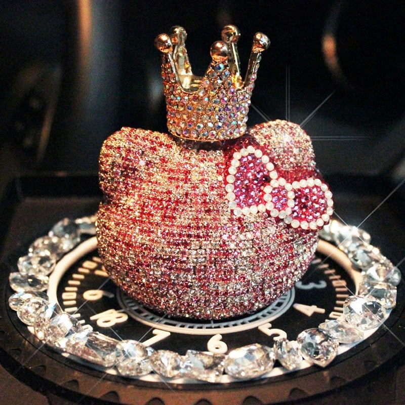 hop-dung-nuoc-hoa-cho-xe-hoi-dep