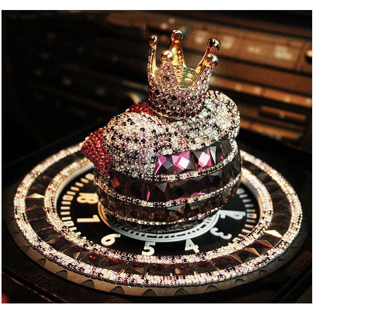 hop-dung-nuoc-hoa-cho-xe-hoi-dep