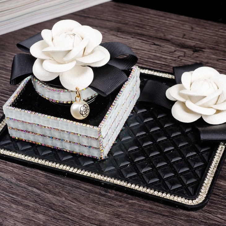 hop-dung-nuoc-hoa-xe-hoi