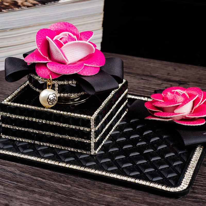 hop-dung-nuoc-hoa-xe-hoi