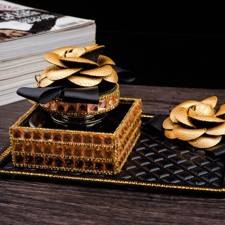 hop-dung-nuoc-hoa-xe-hoi