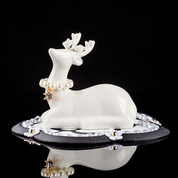 huou trong thuy trang tri oto