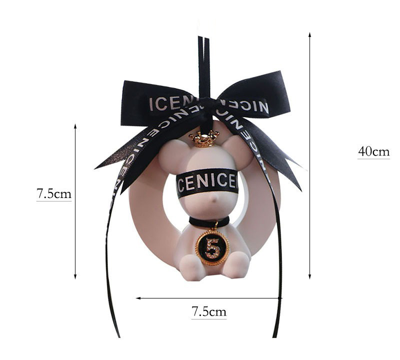 khanh-treo-o-to-gau-kaws-ket-hop-nuoc-hoa