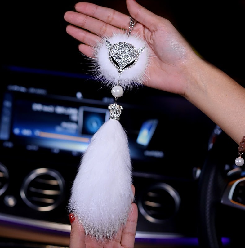 khanh-treo-o-to-ho-ly-trang