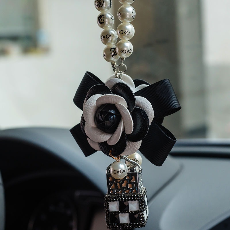 khanh-treo-o-to-ket-hop-lam-nuoc-hoa