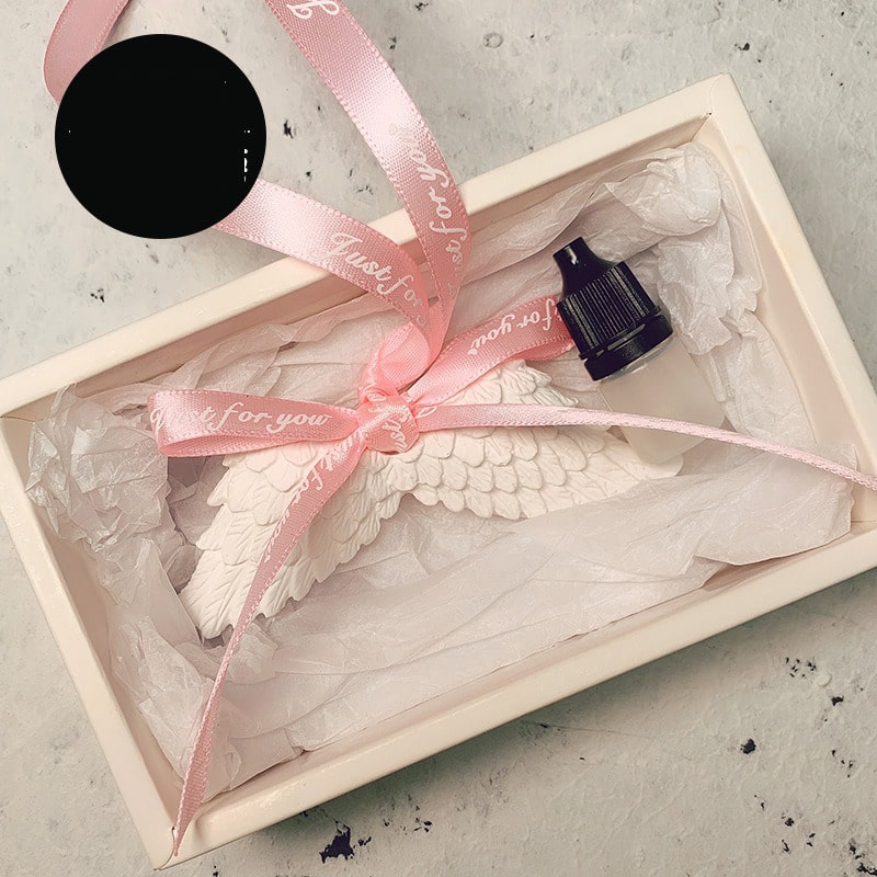 khanh-treo-xe-oto-bong-thuy-tinh-de-thuong-dep-mat-cho-xe-hoi