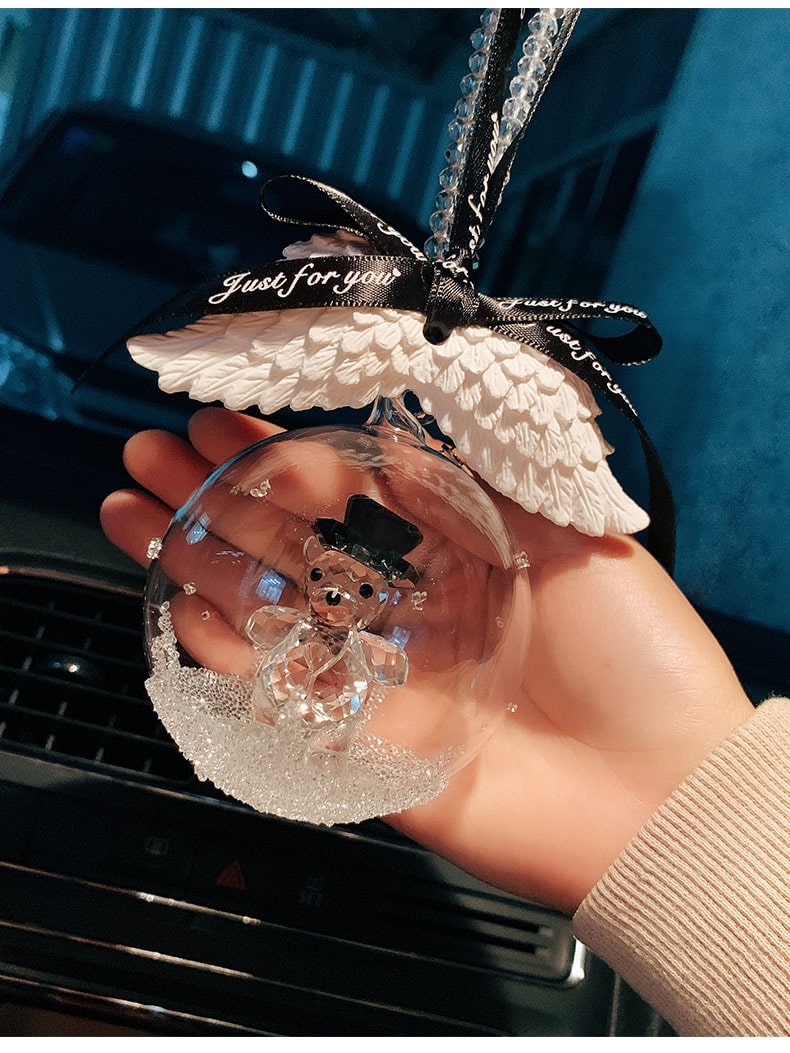 khanh-treo-xe-oto-bong-thuy-tinh-de-thuong-dep-mat-cho-xe-hoi