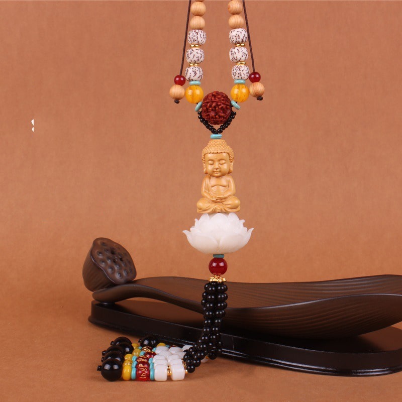 khanh-treo-xe-oto-phat-toa-dai-sen-trang