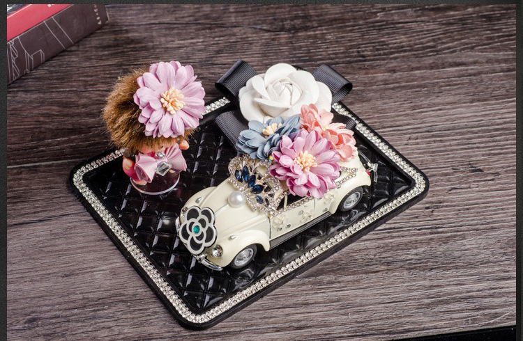 mo-hinh-o-to-bang-kim-loai