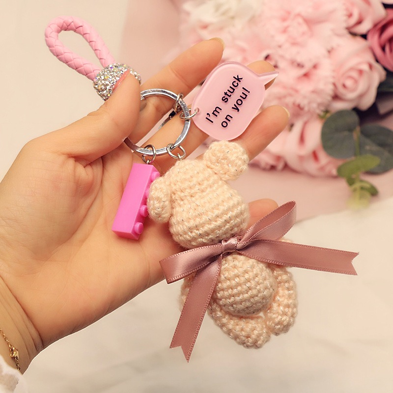 moc-chia-khoa-hinh-gau-dan-len