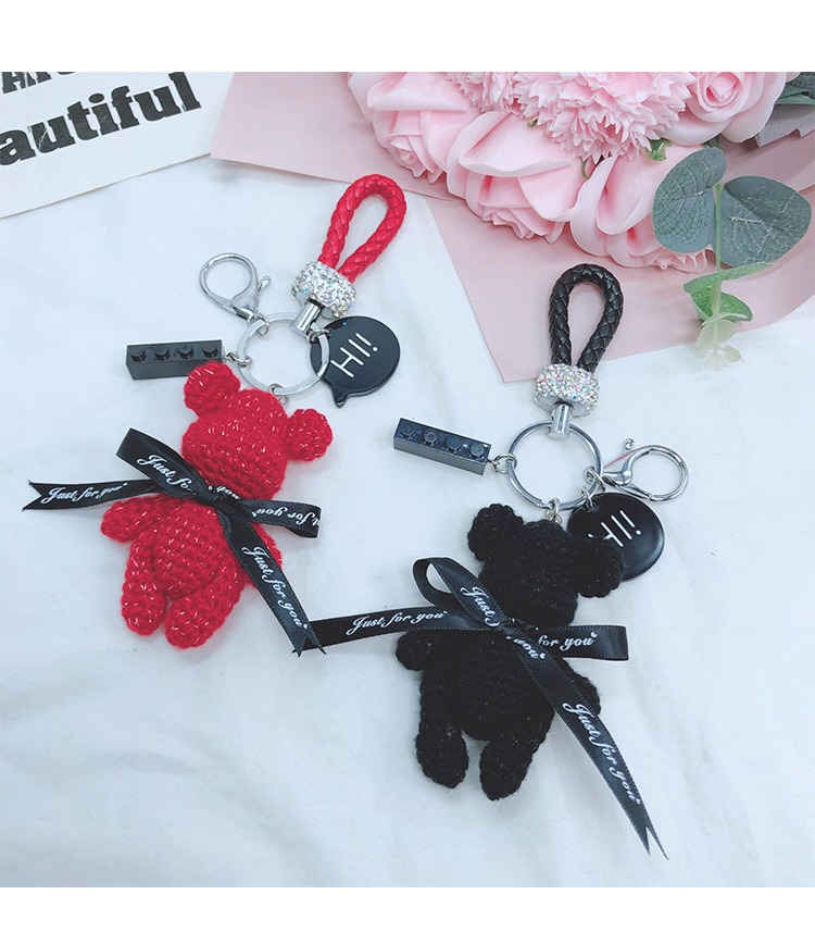 moc-chia-khoa-hinh-gau-dan-len