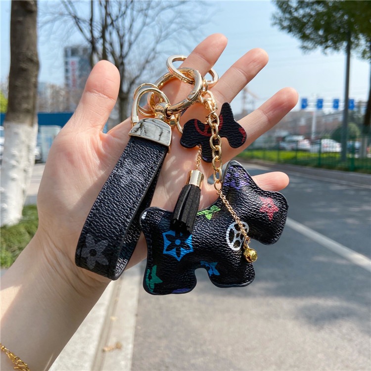 moc-chia-khoa-xe-cun-con