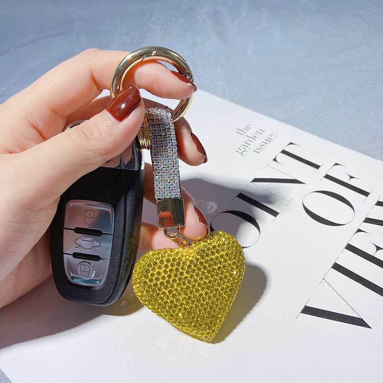 moc-chia-khoa-xe-hinh-trai-tim