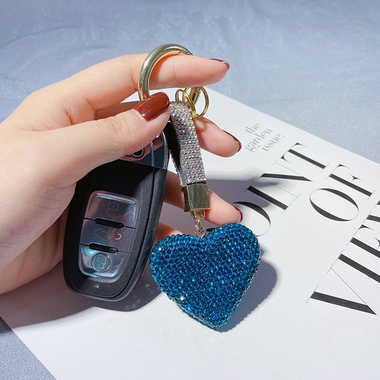 moc-chia-khoa-xe-hinh-trai-tim