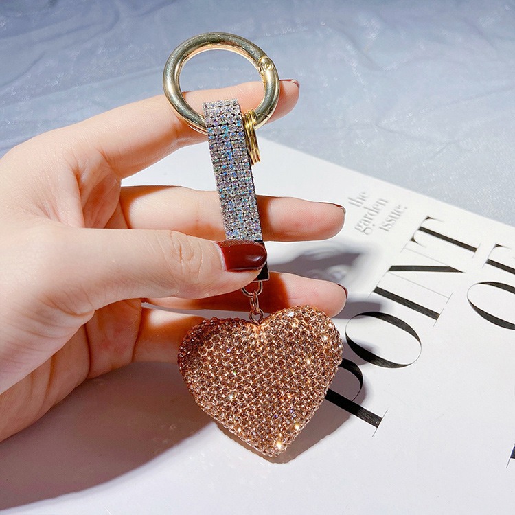 moc-chia-khoa-xe-hinh-trai-tim