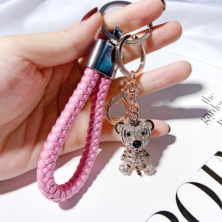 moc-khoa-dep-hinh-ho-con