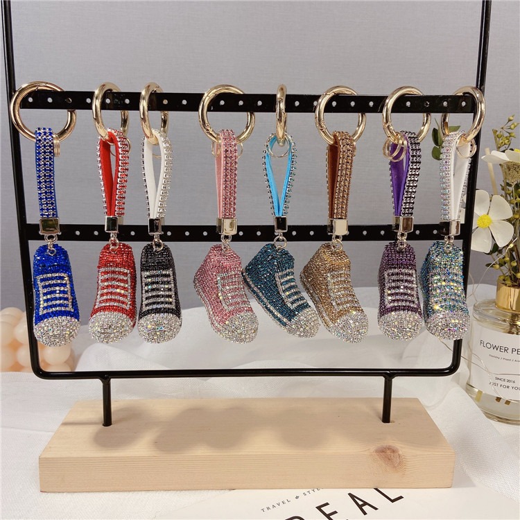 moc-khoa-hinh-chiec-giay