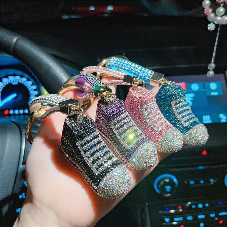 moc-khoa-hinh-chiec-giay