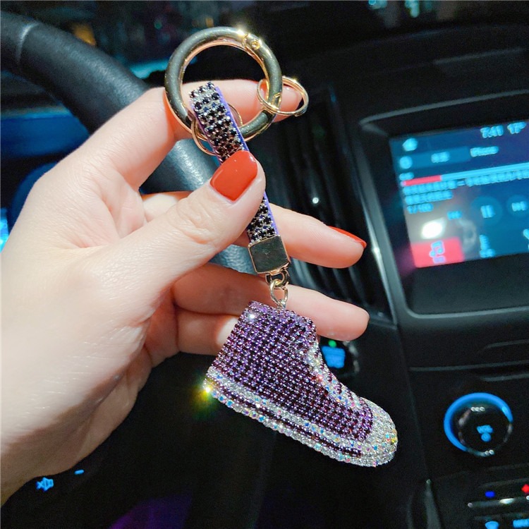 moc-khoa-hinh-chiec-giay