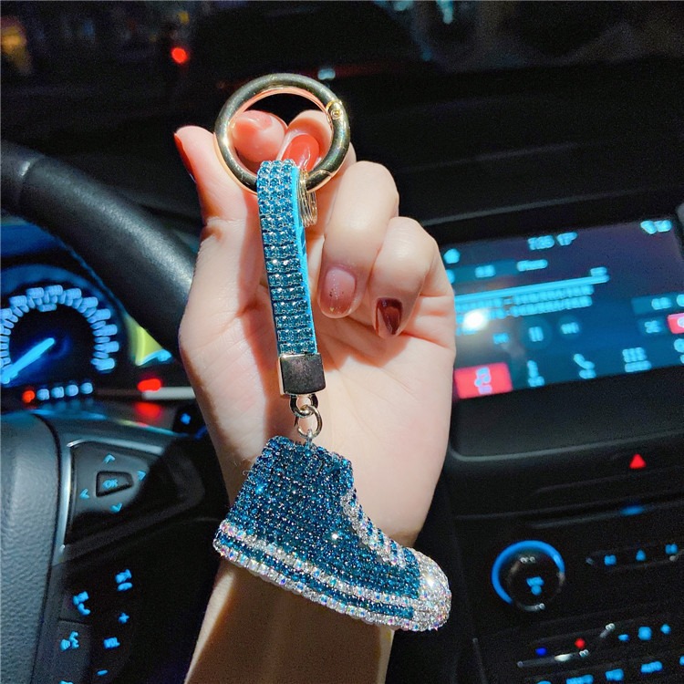 moc-khoa-hinh-chiec-giay