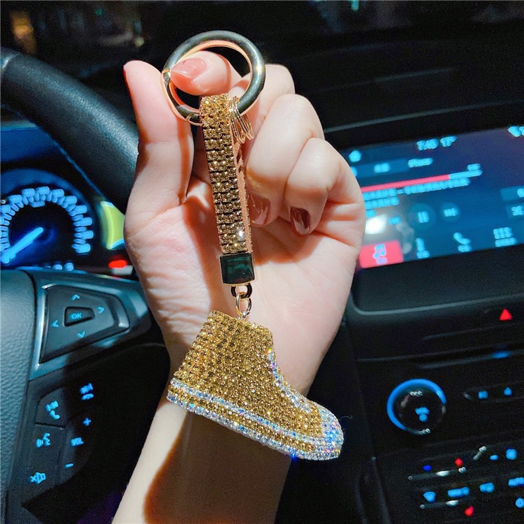 moc-khoa-hinh-chiec-giay