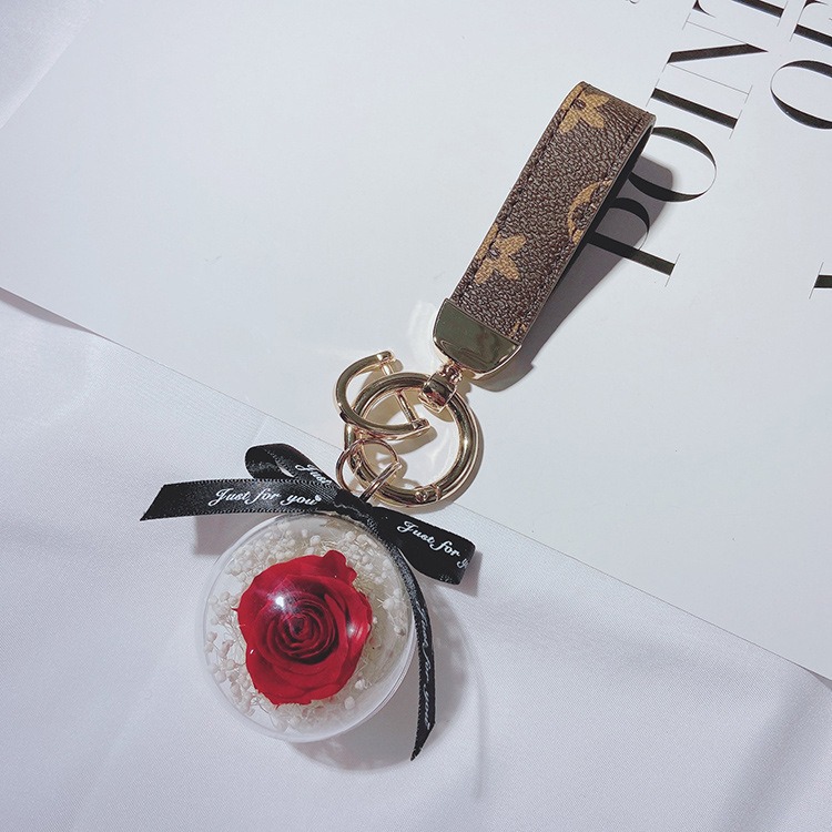 moc-khoa-oto-qua-cau-pha-le-hoa-bat-tu