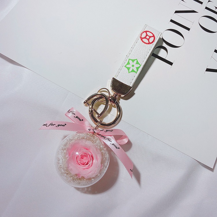 moc-khoa-oto-qua-cau-pha-le-hoa-bat-tu