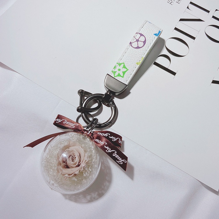 moc-khoa-oto-qua-cau-pha-le-hoa-bat-tu