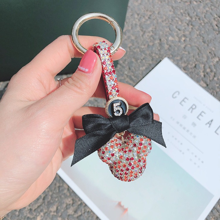 moc-khoa-oto-qua-cau-pha-le-nam-da