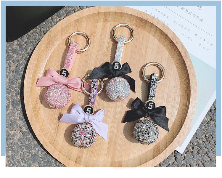 moc-khoa-oto-qua-cau-pha-le-nam-da