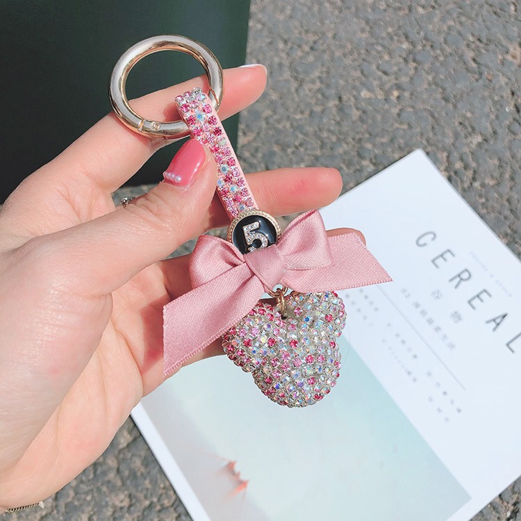 moc-khoa-oto-qua-cau-pha-le-nam-da