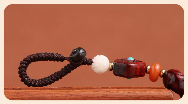 moc-khoa-phong-thuy-bau-ho-lo-bang-go